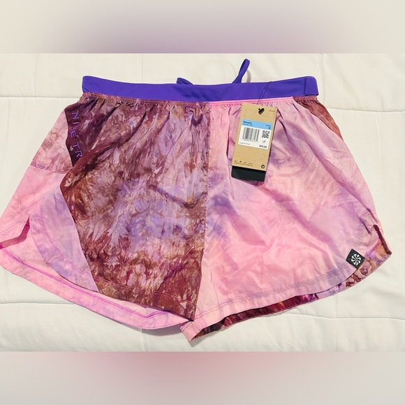 NIKE TRAIL RUNNING Shorts- women size Medium- Purple - Picture 1 of 8